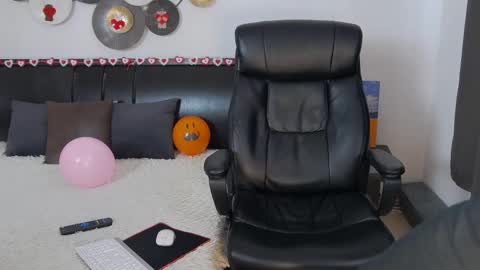 ask me online show from 02-16-25, 10:54