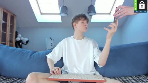 Tim online show from 01-20-25, 07:47