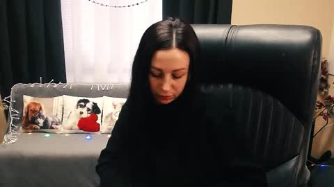 Luisa online show from 12-18-25, 08:53