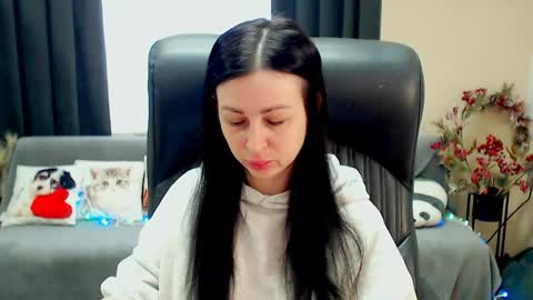Snapshot of timeparadice chatting on 05-06-26, 07:46 Luisa online show from 05-06-26, 07:46