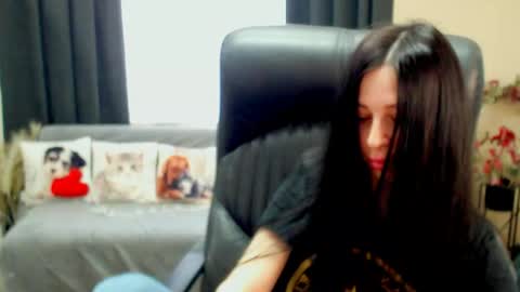 Snapshot of timeparadice chatting on 05-07-26, 07:25 Luisa online show from 05-07-26, 07:25