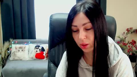 Snapshot of timeparadice chatting on 06-04-26, 07:36 Luisa online show from 06-04-26, 07:36