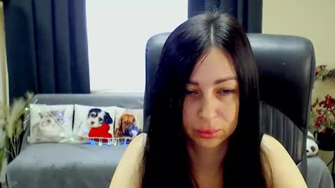 Snapshot of timeparadice chatting on 06-10-26, 07:51 Luisa online show from 06-10-26, 07:51