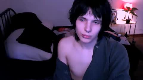 Snapshot of timi_moon chatting on 11-13-25, 07:02 timi_moon online show from 11-13-25, 07:02