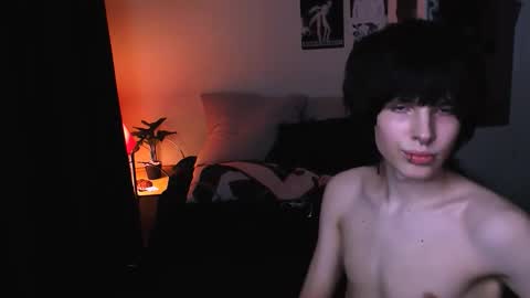 Snapshot of timi_moon chatting on 12-18-25, 05:41 timi_moon online show from 12-18-25, 05:41