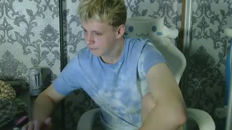 Snapshot of timkinky chatting on 03-04-26, 10:27 Tim WhiteS online show from 03-04-26, 10:27