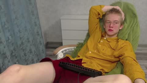 Snapshot of timmy7topcut chatting on 01-04-25, 09:21 Timmy online show from 01-04-25, 09:21