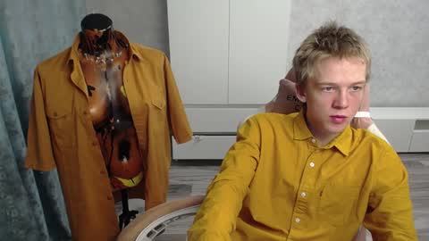 Snapshot of timmy7topcut chatting on 02-08-25, 11:44 Timmy online show from 02-08-25, 11:44