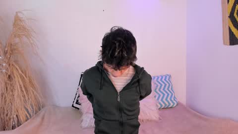 Timothy 21 years old online show from 12-19-24, 08:44
