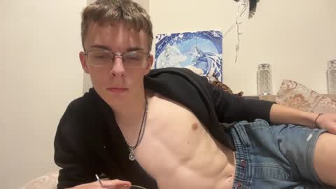 Snapshot of timveret chatting on 12-12-24, 08:32 Wizard online show from 12-12-24, 08:32