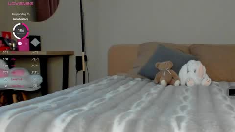 Snapshot of tina__bestie chatting on 12-17-24, 08:45 Tina online show from 12-17-24, 08:45