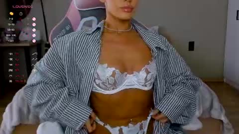 Snapshot of tina__bestie chatting on 06-13-26, 08:45 Tina online show from 06-13-26, 08:45