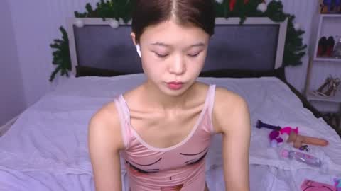 Snapshot of tina__kim chatting on 01-08-25, 10:59 tina__kim online show from 01-08-25, 10:59