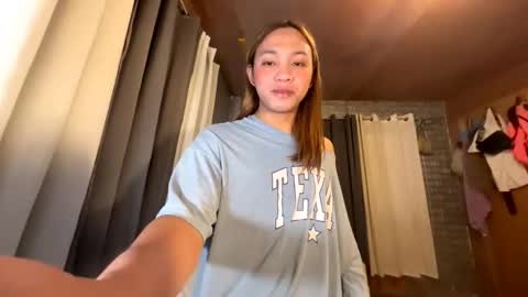 Snapshot of tina_allure chatting on 05-09-26, 10:31 Tina online show from 05-09-26, 10:31