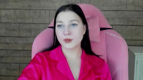 Snapshot of tinaburton chatting on 11-15-25, 04:32 TinaBurton online show from 11-15-25, 04:32