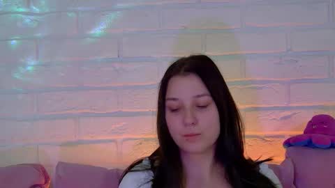 Snapshot of tinaburton chatting on 11-16-25, 05:35 TinaBurton online show from 11-16-25, 05:35
