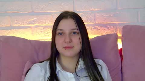 Snapshot of tinaburton chatting on 11-22-25, 07:07 TinaBurton online show from 11-22-25, 07:07