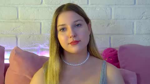 TinaBurton online show from 06-17-26, 04:30