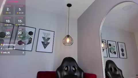 Snapshot of tinacurly chatting on 06-11-26, 12:32 Tina online show from 06-11-26, 12:32