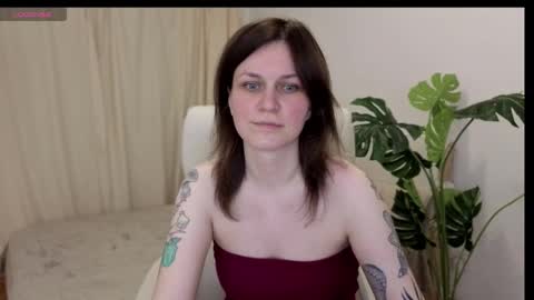 Snapshot of tinamelt chatting on 09-21-25, 05:25 TinaMelt online show from 09-21-25, 05:25