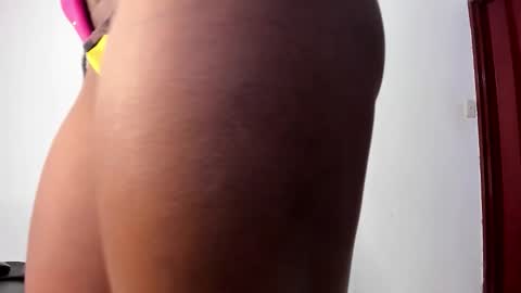 Snapshot of tinas_smith chatting on 02-19-26, 02:24 tinas_smith online show from 02-19-26, 02:24