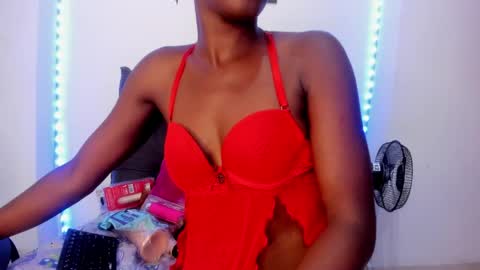 Snapshot of tinas_smith chatting on 05-03-26, 01:39 tinas_smith online show from 05-03-26, 01:39