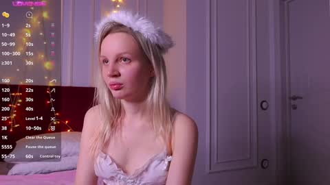 tinasiner online show from 12-29-24, 01:49