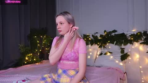 tinasiner online show from 03-01-25, 02:13