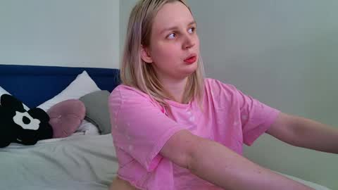 Snapshot of tinasiner chatting on 04-04-26, 03:09 tinasiner online show from 04-04-26, 03:09