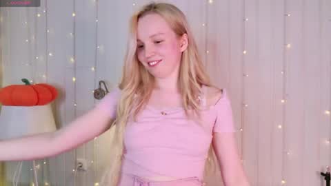 Snapshot of tinasiner chatting on 06-01-26, 02:41 tinasiner online show from 06-01-26, 02:41