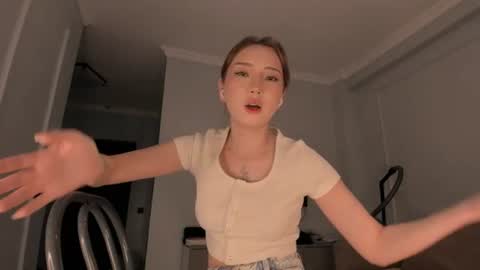 Snapshot of tinki_winkii chatting on 07-08-26, 02:21 Tina online show from 07-08-26, 02:21