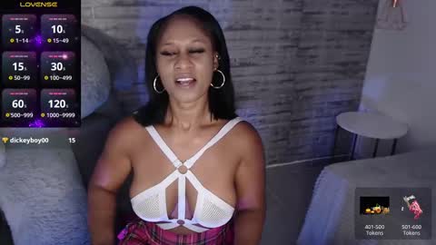 Tinna Goddess online show from 10-27-25, 12:31