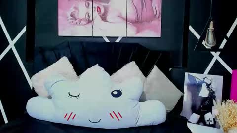 Snapshot of tinny_noa chatting on 05-27-26, 11:18 tinny_noa online show from 05-27-26, 11:18