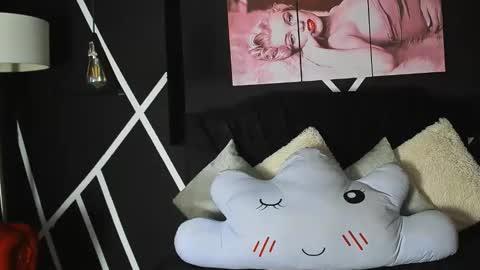 Snapshot of tinny_noa chatting on 06-01-26, 11:12 tinny_noa online show from 06-01-26, 11:12