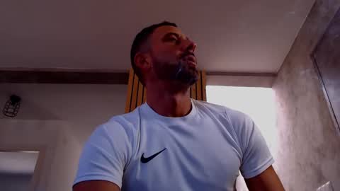 tinoclandestino online show from 02-01-25, 10:37