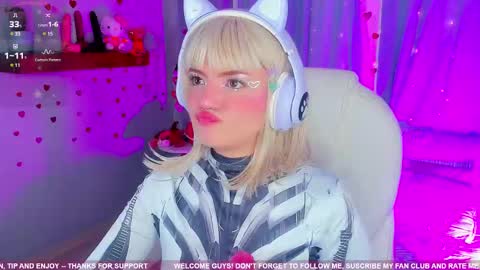 Emmy  blue berry1 online show from 02-17-25, 10:25