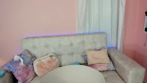 Snapshot of tiny_cora chatting on 01-31-25, 04:48 tiny_cora online show from 01-31-25, 04:48