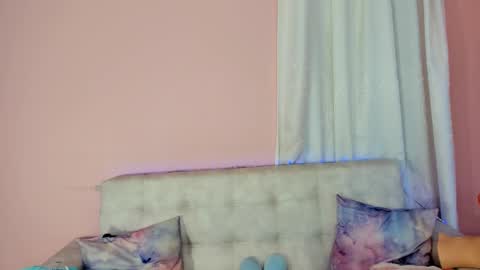 Snapshot of tiny_cora chatting on 03-10-25, 04:35 tiny_cora online show from 03-10-25, 04:35