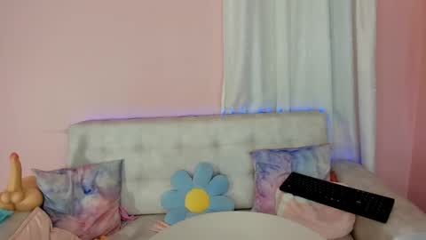 Snapshot of tiny_cora chatting on 03-10-25, 10:45 tiny_cora online show from 03-10-25, 10:45