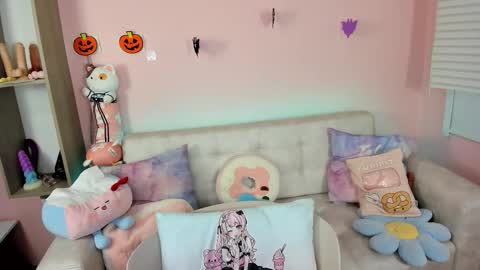 Snapshot of tiny_cora chatting on 10-05-25, 04:27 tiny_cora online show from 10-05-25, 04:27