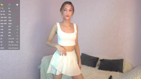 Snapshot of tiny_lilyy chatting on 10-10-25, 07:29 Lily online show from 10-10-25, 07:29