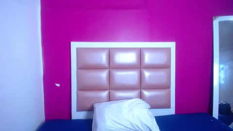 Snapshot of tiny_sarah1 chatting on 02-24-26, 07:39 tiny_sarah1 online show from 02-24-26, 07:39