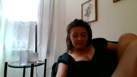 Snapshot of tinyassbossymilf chatting on 09-19-25, 09:00 tinyassbossymilf online show from 09-19-25, 09:00