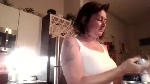 Snapshot of tinyassbossymilf chatting on 07-17-26, 01:01 tinyassbossymilf online show from 07-17-26, 01:01