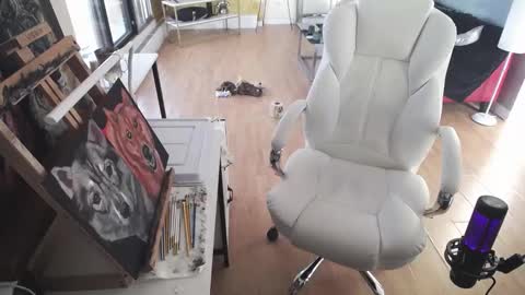 Snapshot of tinykylie chatting on 02-11-25, 12:27 stage Kylie Sinner brand CLITBAIT online show from 02-11-25, 12:27