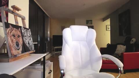 Snapshot of tinykylie chatting on 09-24-25, 11:08 stage Kylie Sinner brand CLITBAIT online show from 09-24-25, 11:08