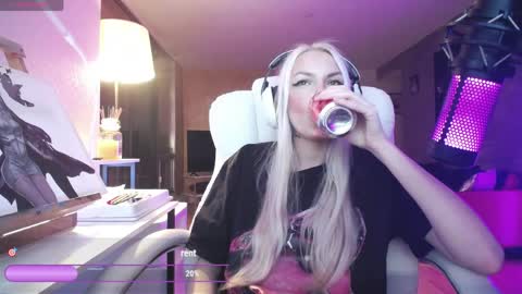 stage Kylie Sinner  brand CLITBAIT online show from 04-07-26, 04:57