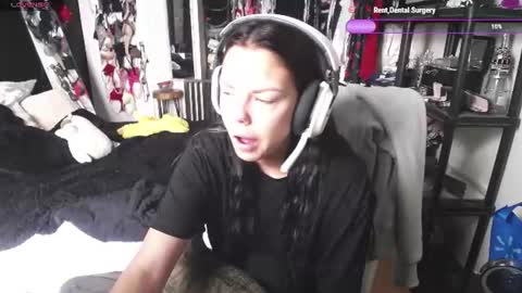 Snapshot of tinykylie chatting on 06-15-26, 01:13 stage Kylie Sinner brand CLITBAIT online show from 06-15-26, 01:13