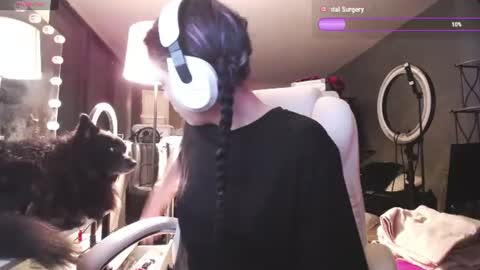 Snapshot of tinykylie chatting on 06-16-26, 01:19 stage Kylie Sinner brand CLITBAIT online show from 06-16-26, 01:19