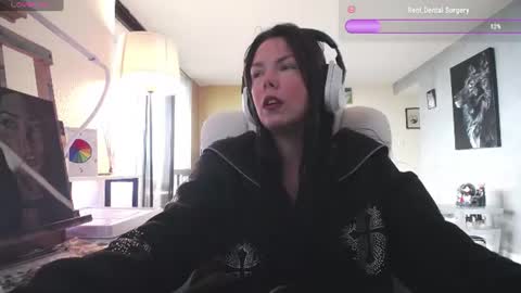 Snapshot of tinykylie chatting on 07-16-26, 09:10 stage Kylie Sinner brand CLITBAIT online show from 07-16-26, 09:10